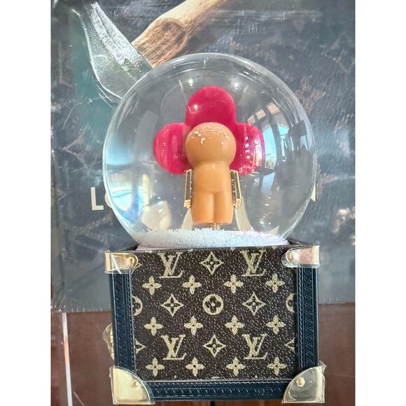LV  Snow  Globe Music Box - Picture 5 of 7